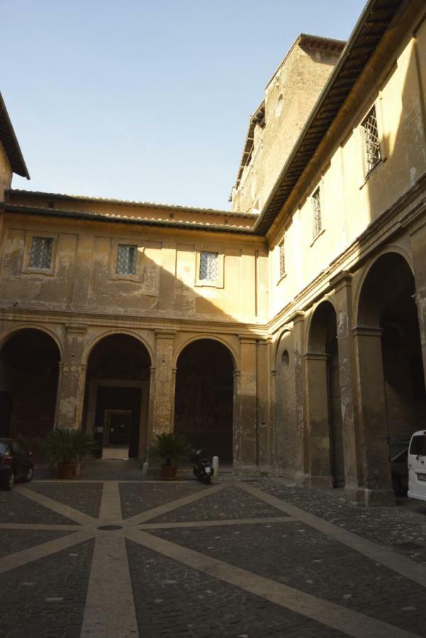 Art Nouveau Colosseo Bed & Breakfast 3*